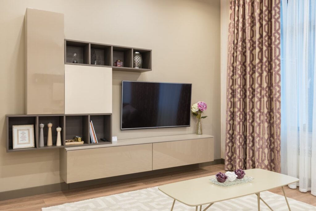 55U6KQ-55-4K-UHD-Smart-ULED-TV_pic3
